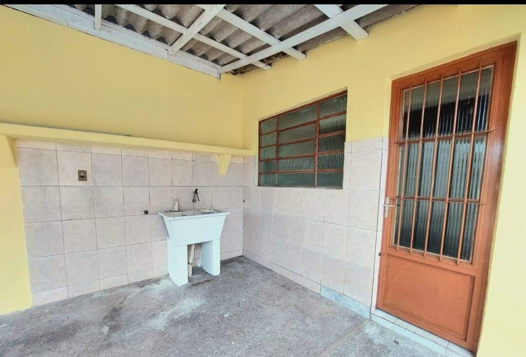 Casa à venda com 3 quartos, 74m² - Foto 8