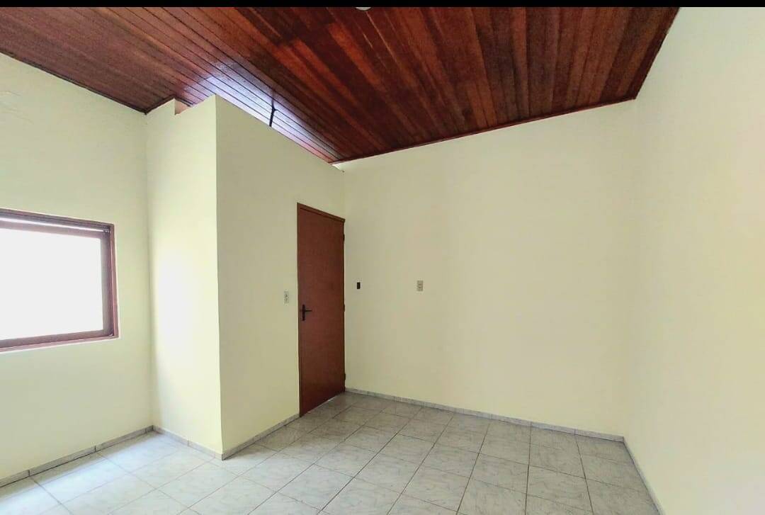 Casa à venda com 3 quartos, 74m² - Foto 15