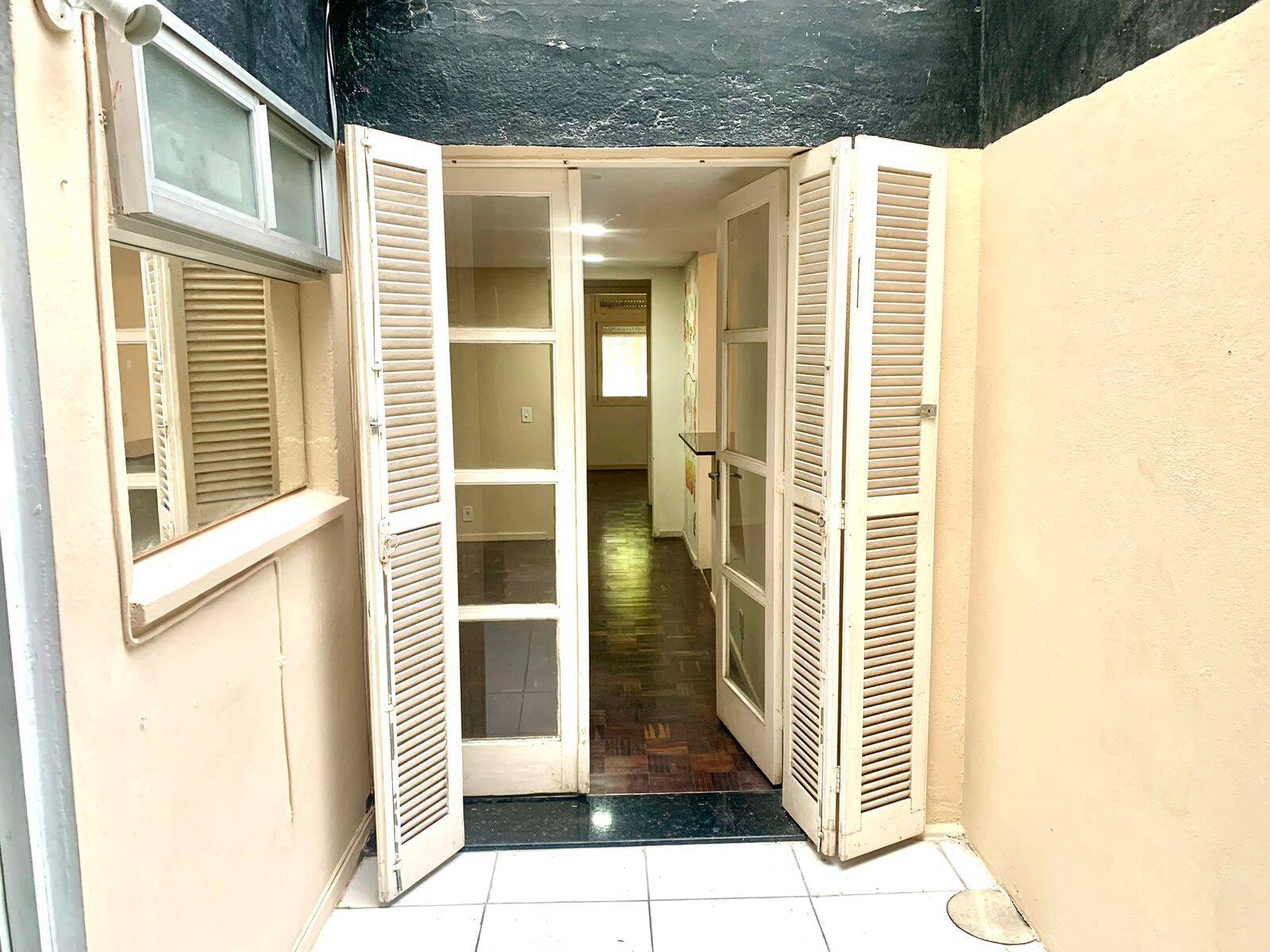 Apartamento à venda com 2 quartos, 61m² - Foto 10