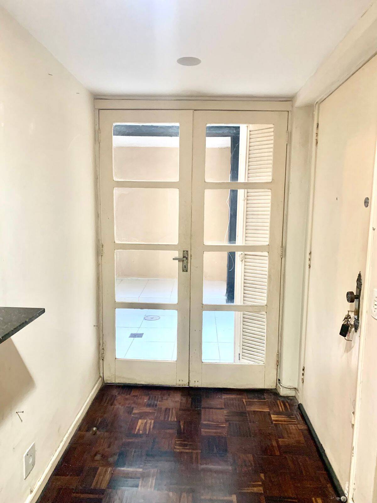 Apartamento à venda com 2 quartos, 61m² - Foto 11